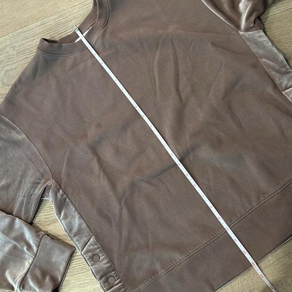 Athleta light brown oversized fleece and velour sweatshirt. - Picture 2 of 7